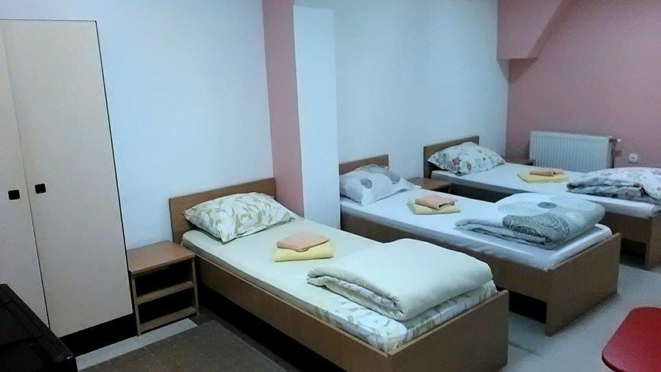 Hostel Paparazzo & Apartmens Kikinda Quarto foto